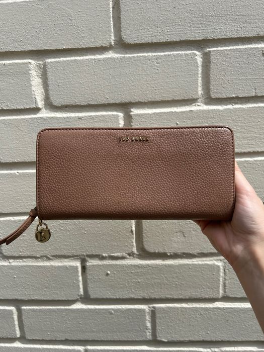 Оригинално портмоне на Ted Baker