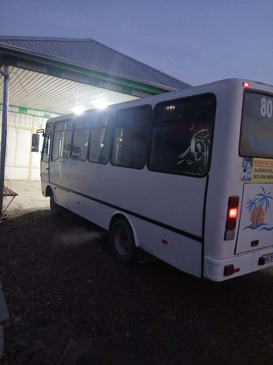 Isuzi avtobus sotiladi