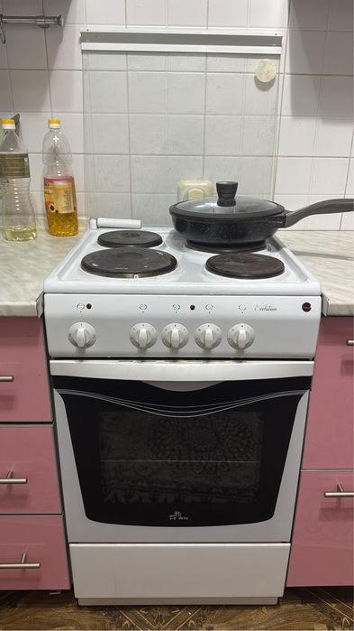 Продам электрическую плиту