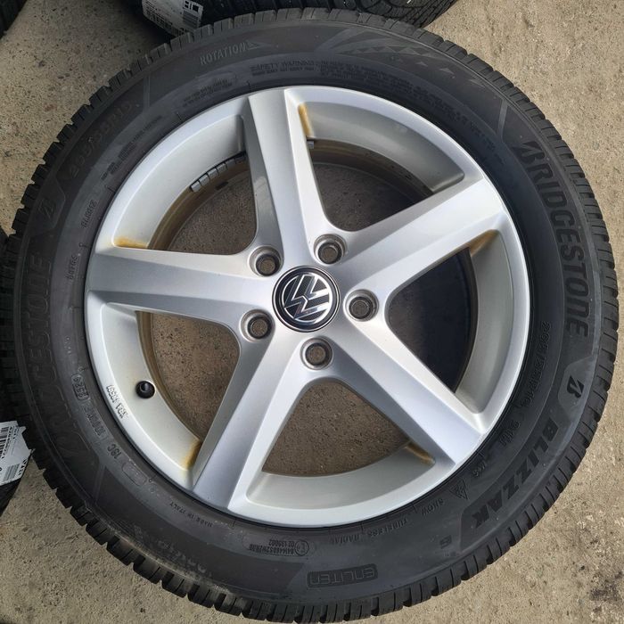 Roti/Jante orig. VW Golf 5 6 7 8 | Bridgestone 205/55 R16 DOT:3524