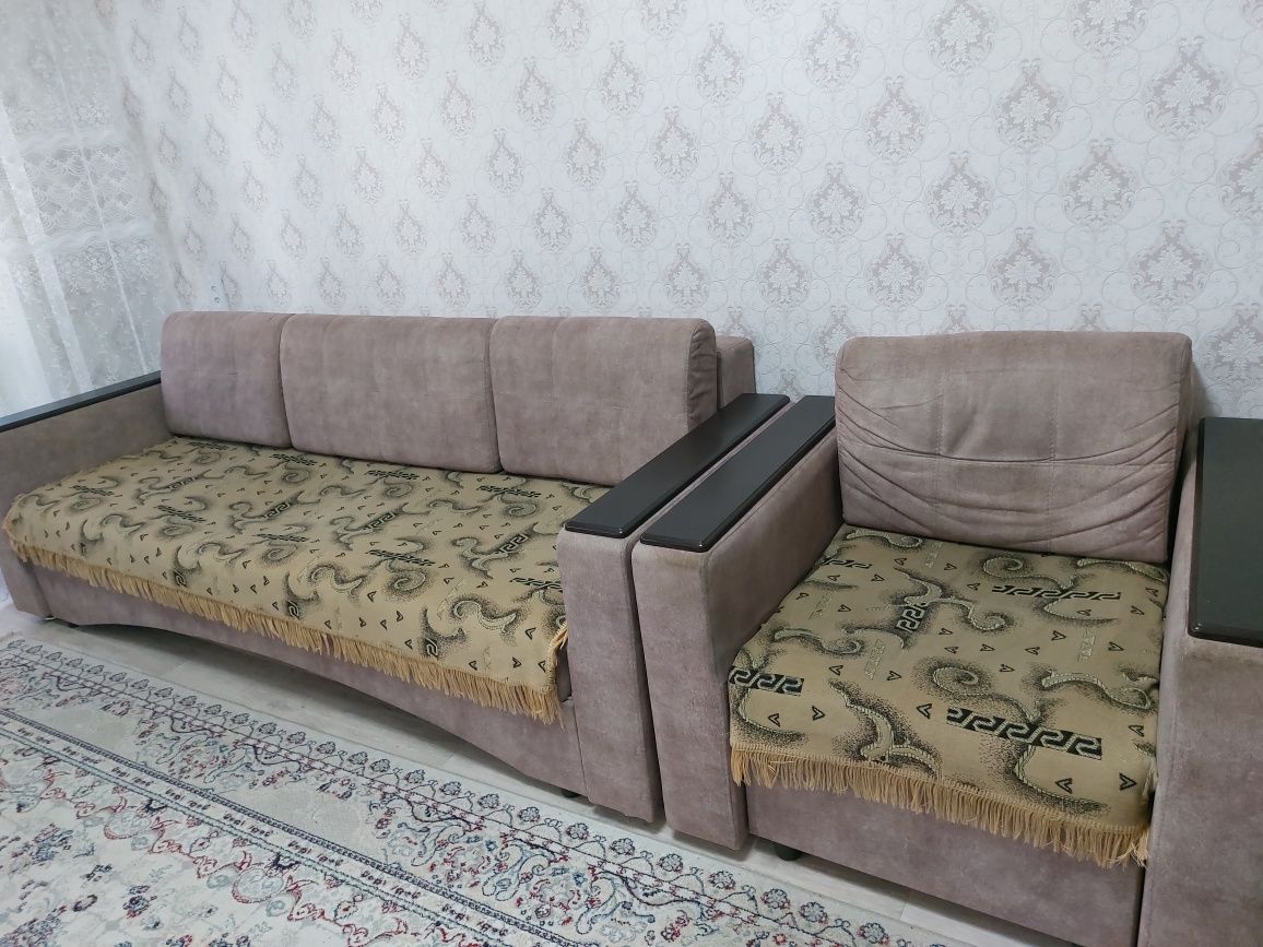 Продам уголок диван с креслом