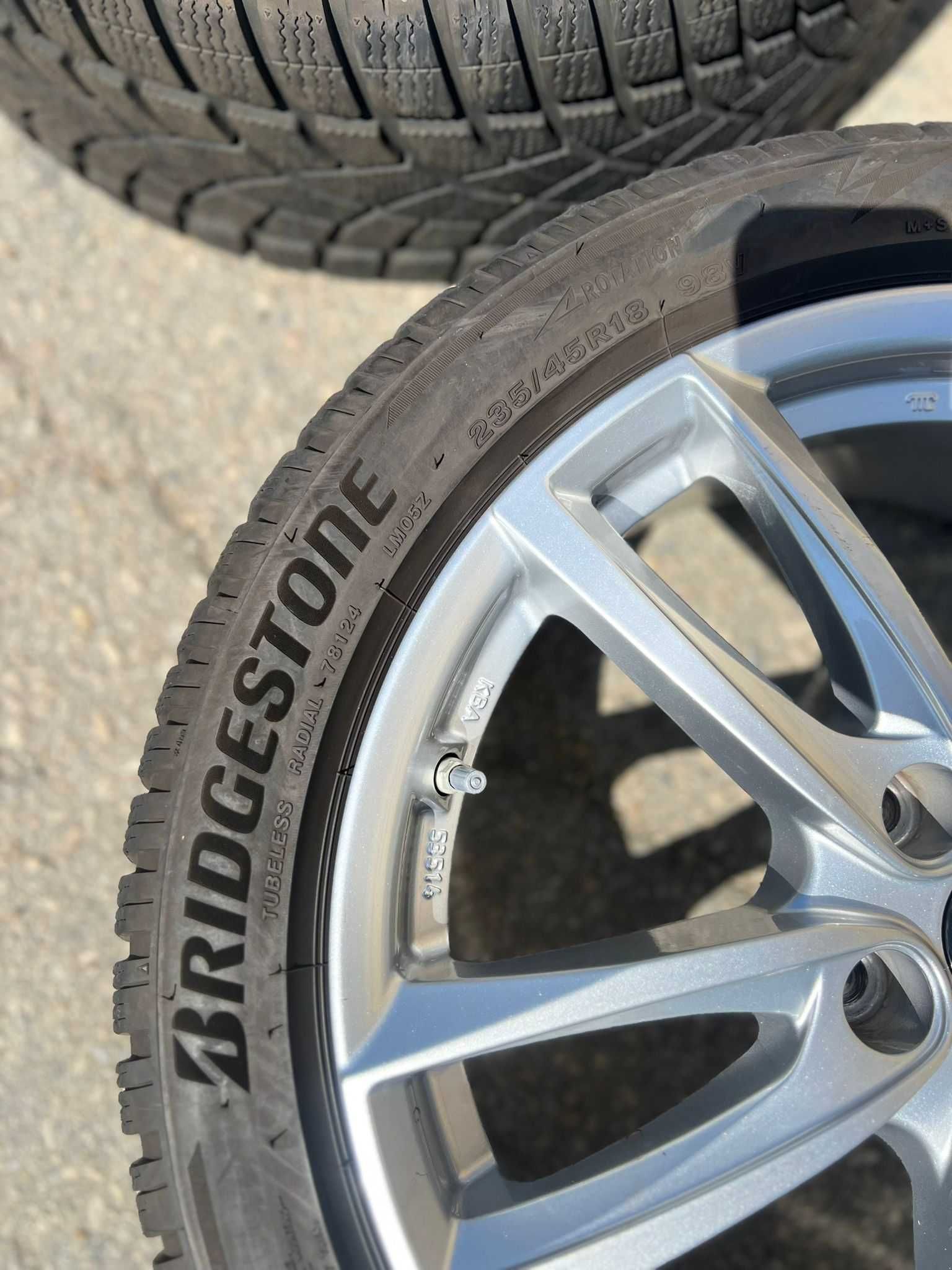 Зимни гуми 235 45 18 Bridgestone Blizzak LM005 DOT 2121 грайфер 7мм