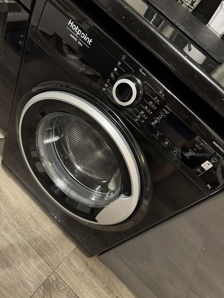 Hotpoint Ariston 9kg  masina de spalat rufe