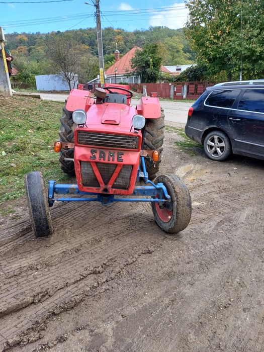 Vând tractor same