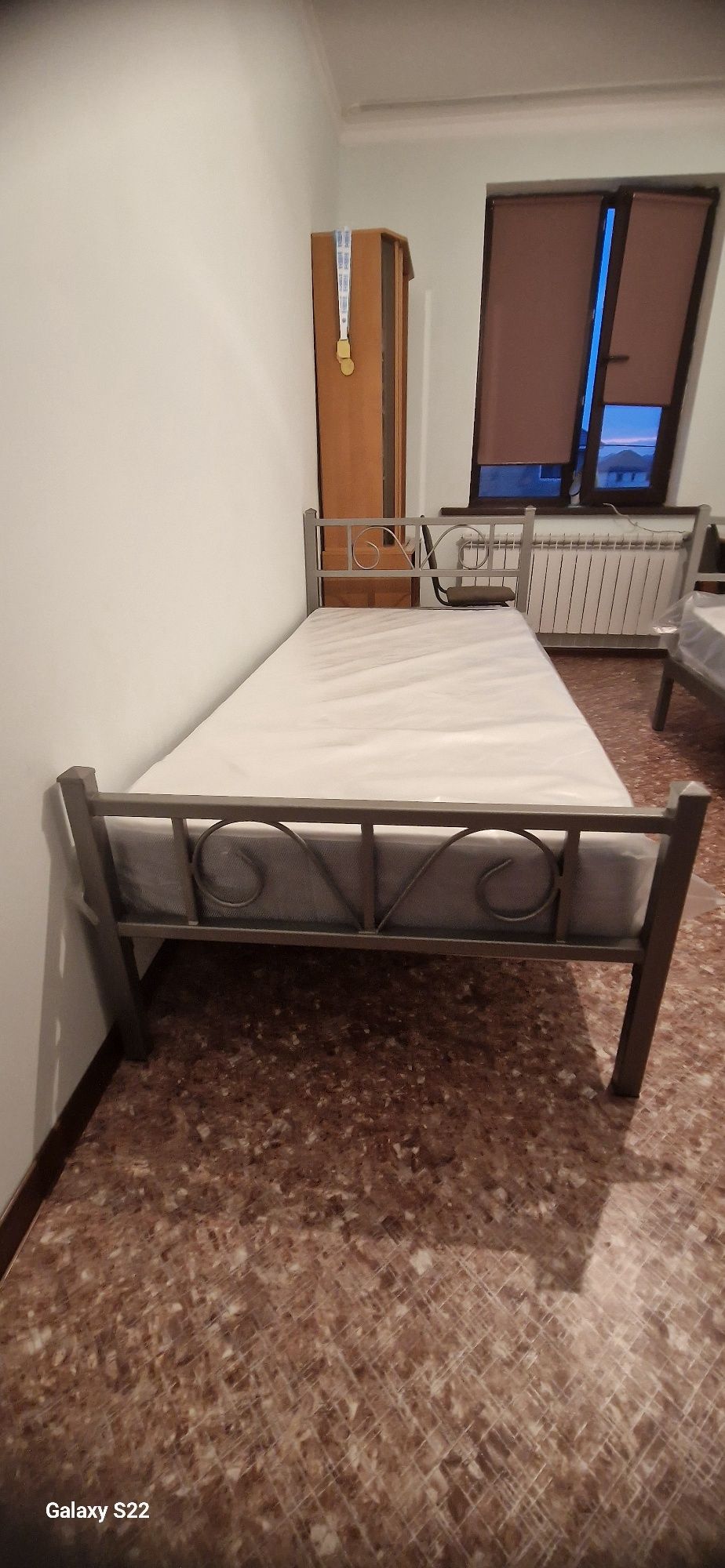 металлические кровати, кровать