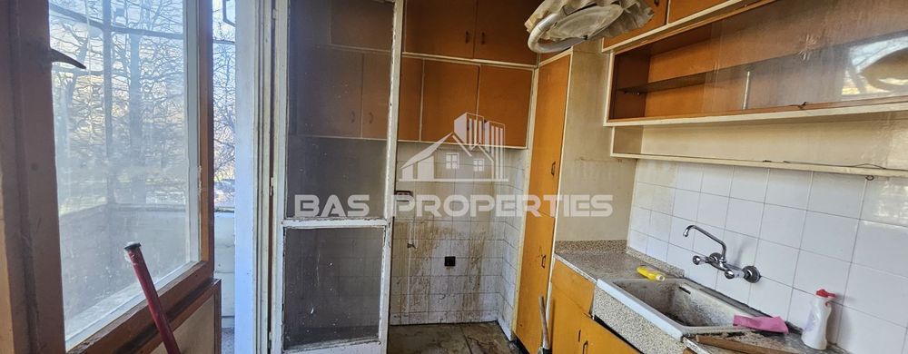 Продава се Тристаен апартамент в София, Гоце Делчев - 76 кв.м за 3093 €/кв.м - Снимка #4