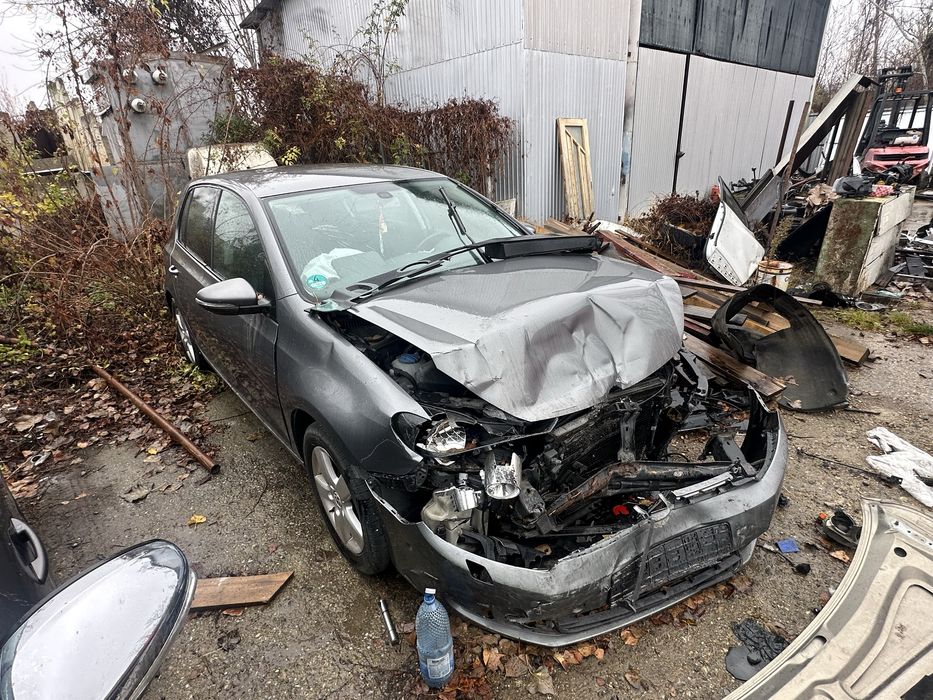 Vand Volkswagen Golf 6 1.2 TSI 2010 avariat defect