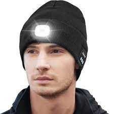 Зимна Блутут шапка с LED Фенер микрофон и слушки