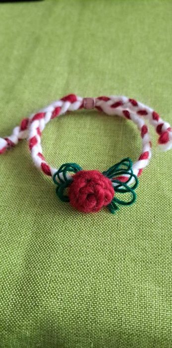 Мартеница гривна роза