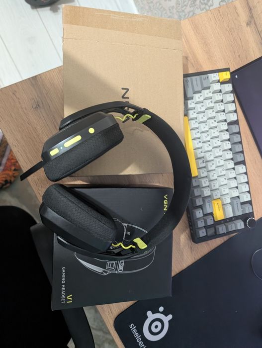 Продам наушники vgn