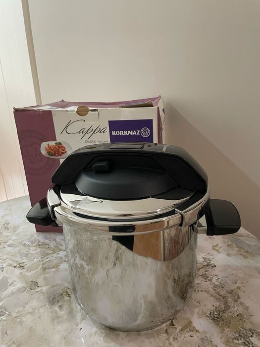 Скороварка 7 литров Korkmaz б/у в отличнос состоянии продаётся