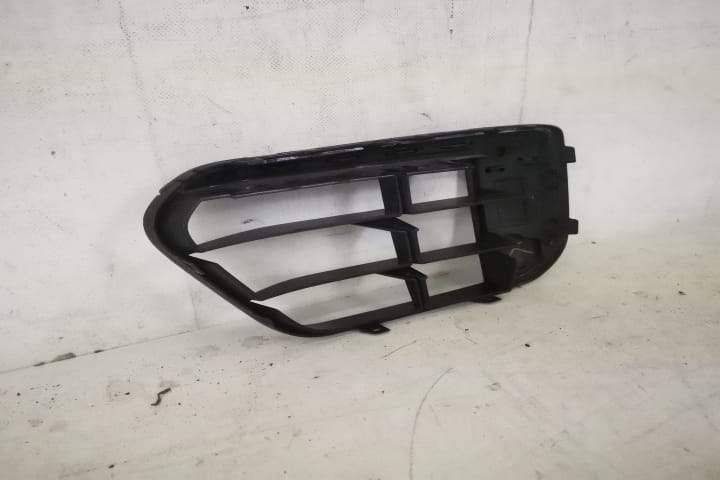 Ляв оригинален прожекторен грил / Lqv originalen prozhektoren gril BMW