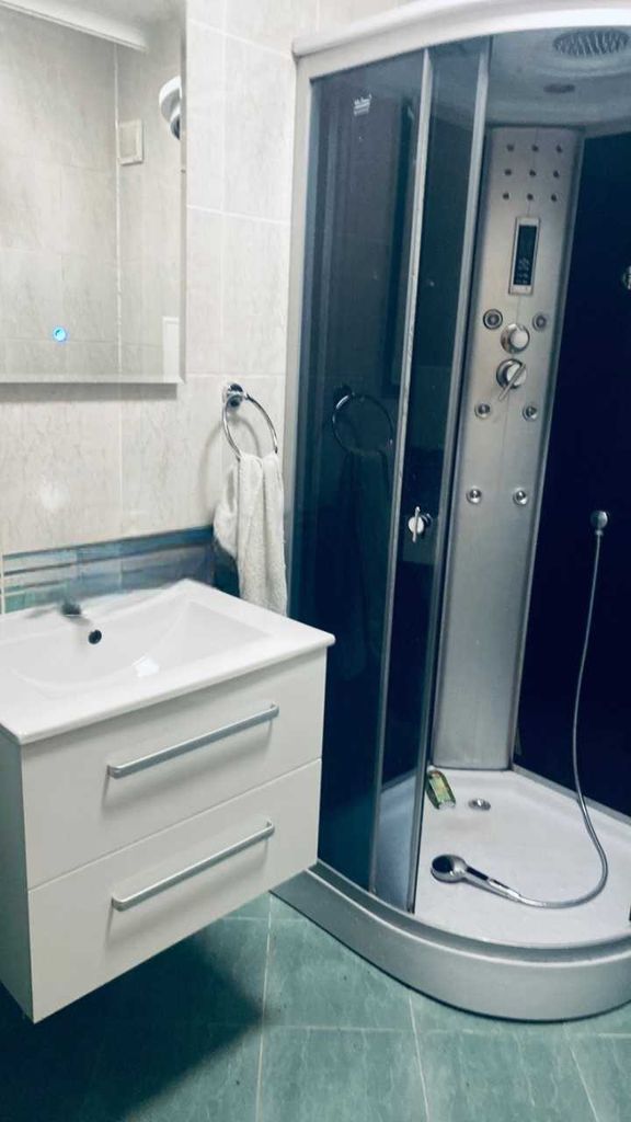 Дава се под наем Двустаен апартамент в София, Хладилника - 83 кв.м за 918 € - Снимка #6