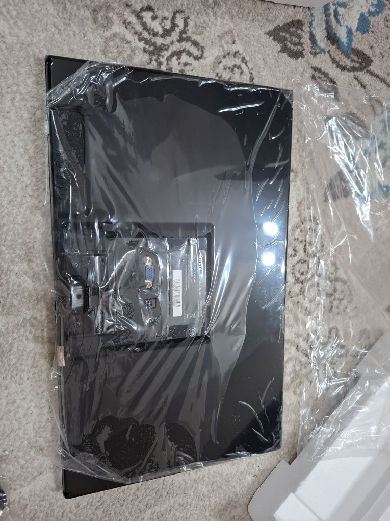 Монитор 18.5 Qmax M901B Black