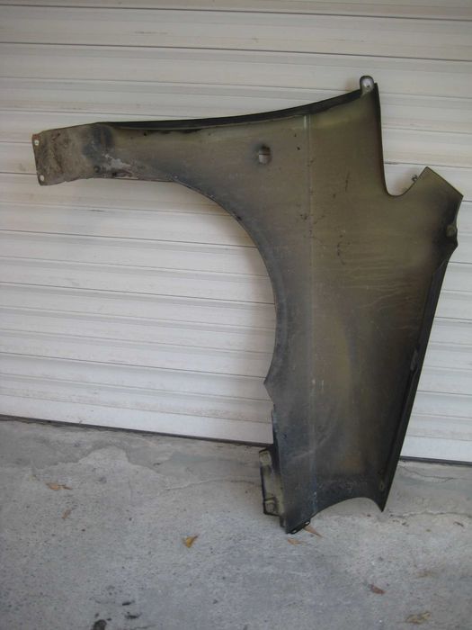 Продава Калник, преден ляв за Такума 2006 г.