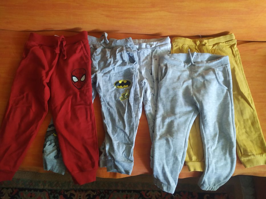 Vând  bluze,rolinguri și pantaloni 80-98