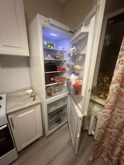 Холодильник samsung