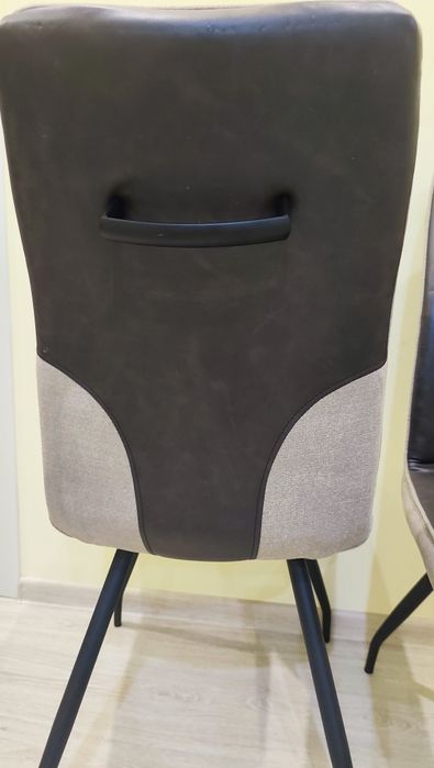 Трапезни столове 4+1 малко ползвани