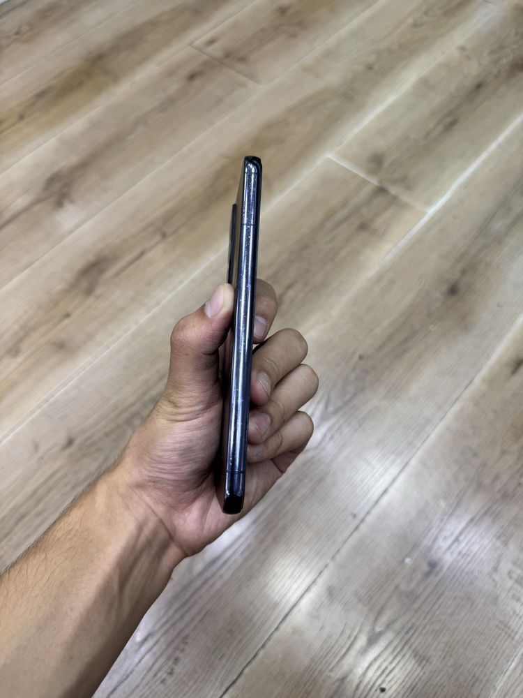 Samsung S22 plus 8/128 karobka srochna sotiladi