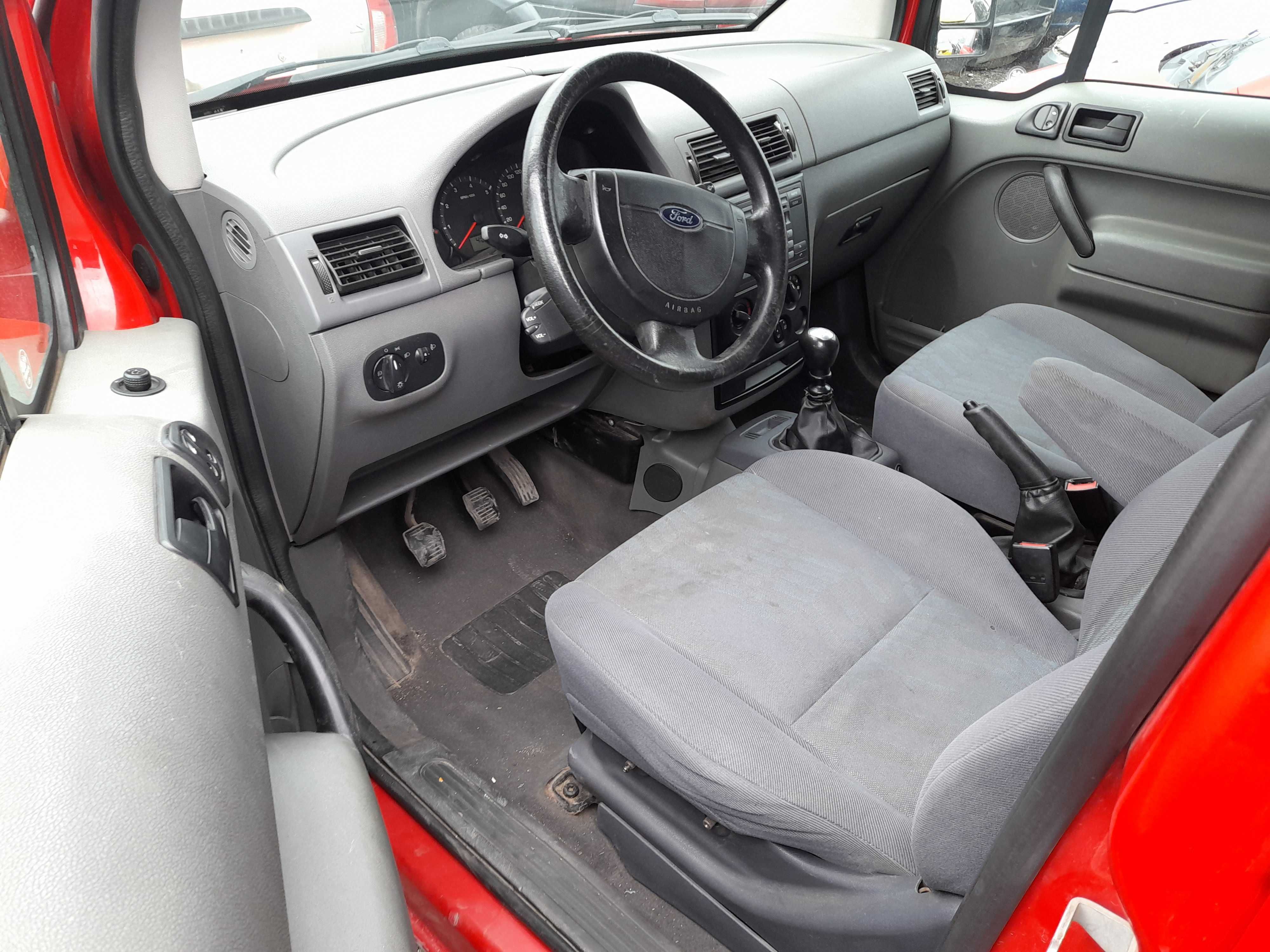 На части! Ford Connect 1.8 TDCi