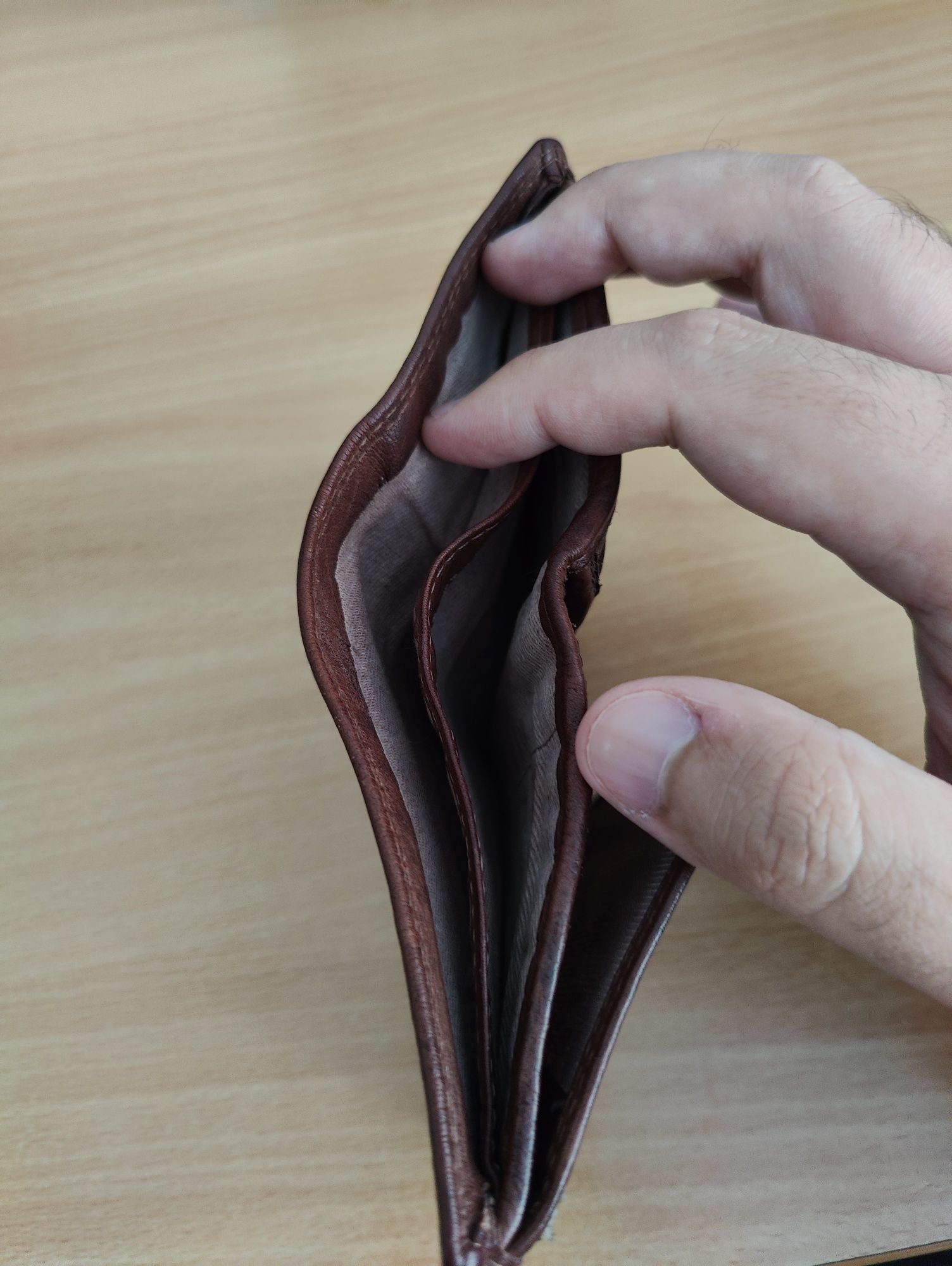 NOU Portofel barbatesc  din piele naturală HJP Design (Germania)