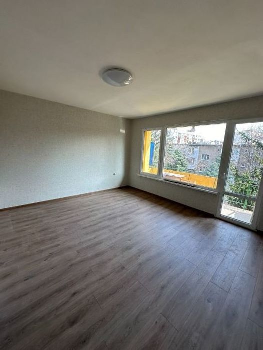 Продава се Двустаен апартамент в София, Надежда 4 - 75 кв.м за 1760 €/кв.м - Снимка #1