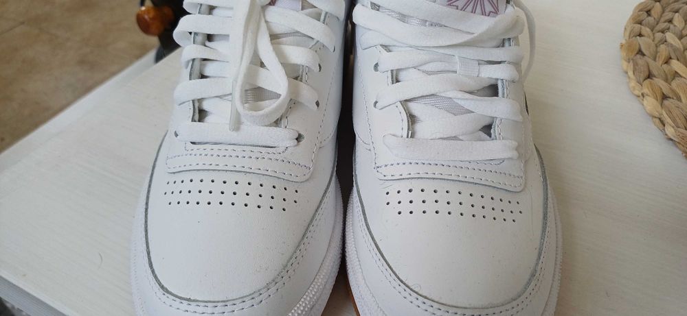 Оригинални маратонки Reebok classic