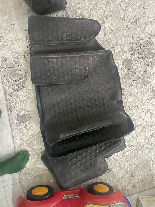 Акссесуары для Spark. (Массажер, Коврик для торпедки, Полики, Рамка