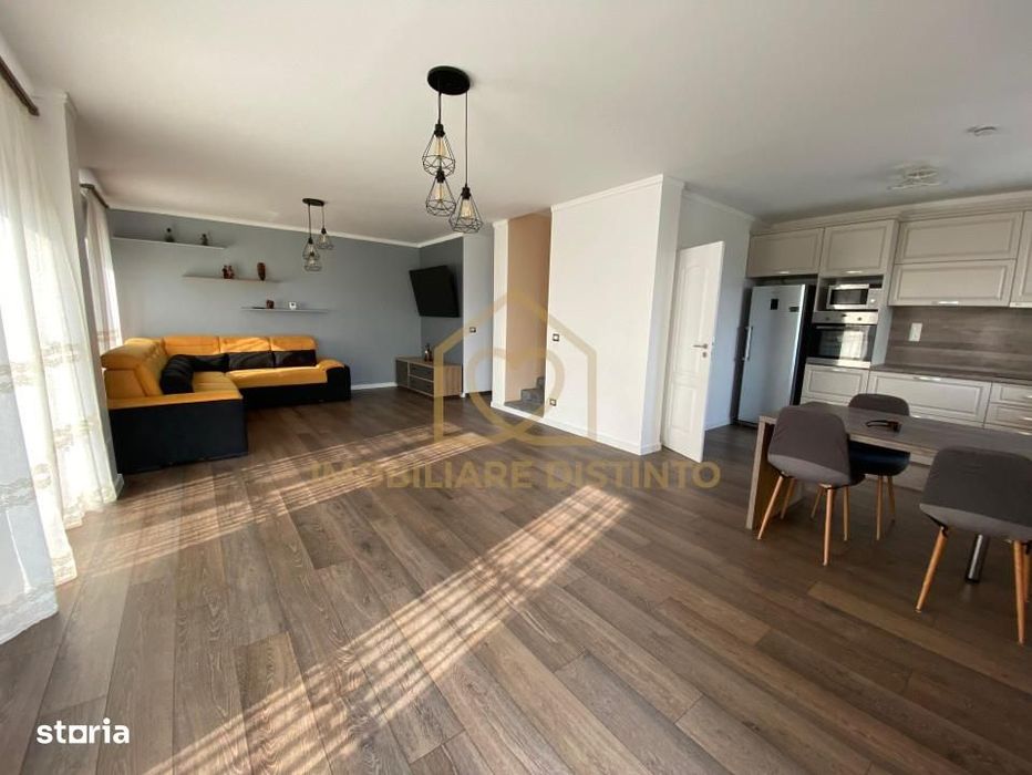 Casa si garaj cu 4 camere