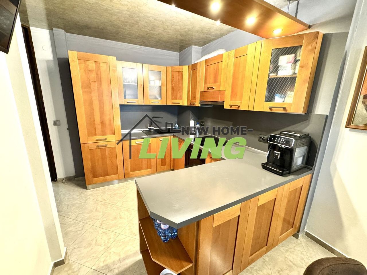 Продава се Тристаен апартамент в Пловдив, Тракия - 118 кв.м за 1779 €/кв.м - Снимка #4