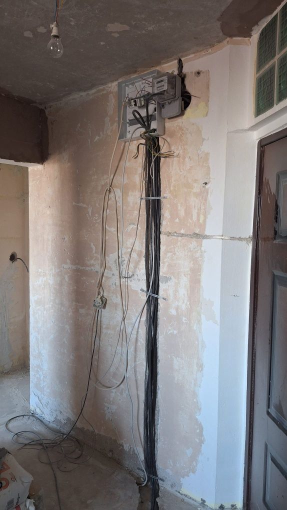 Electrician: Instalații electrice de la zero