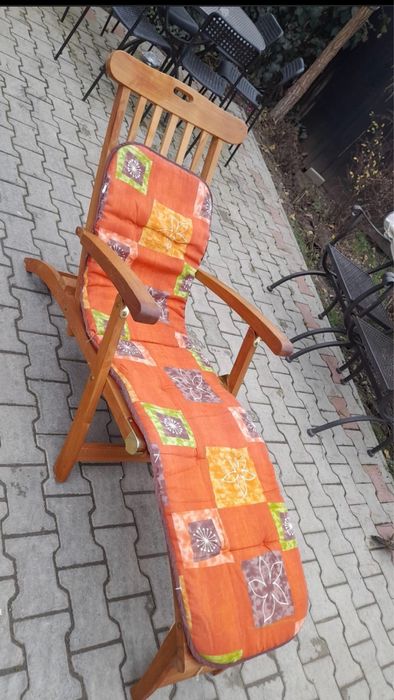Sezlong tropical din lemn masiv…..