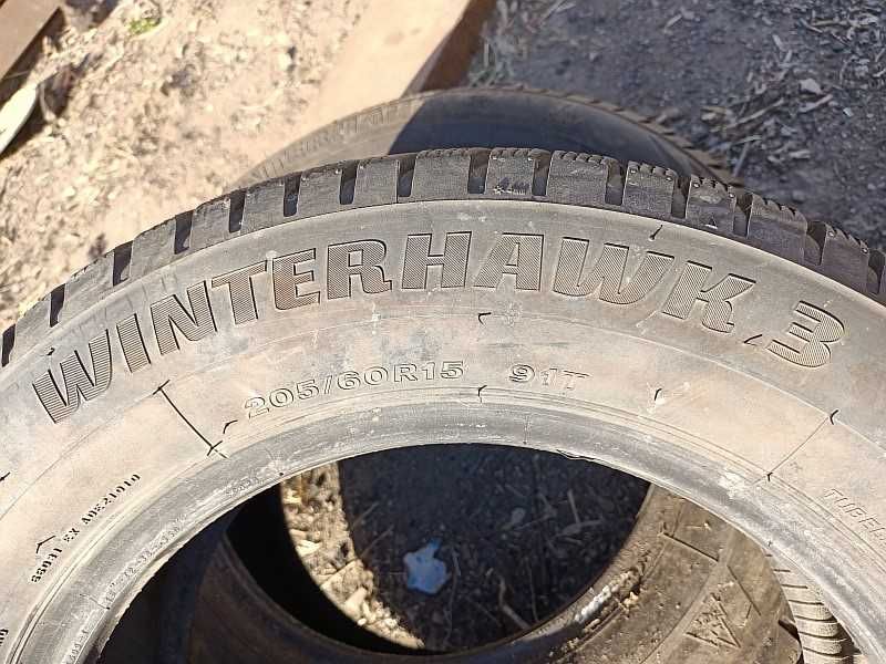 Шины 205/60 R15 - "Firestone Winterhawk 3" (Польша), зимние.