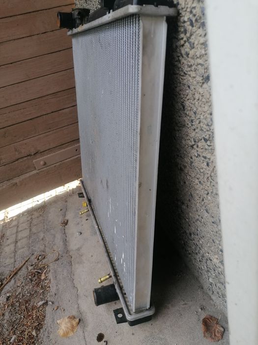 Радиатор за Мицубиши паджеро 2 къса база 2.8 автомат десен волан