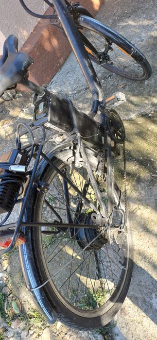 Vând bicicletă electrica