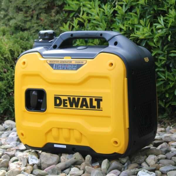 Инверторен бензинов генератор DeWalt DXGNI35E 3400 W, 230V