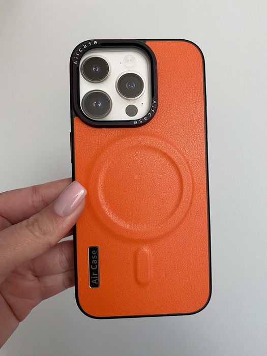 Husă nouă pentru iPhone 15 Pro