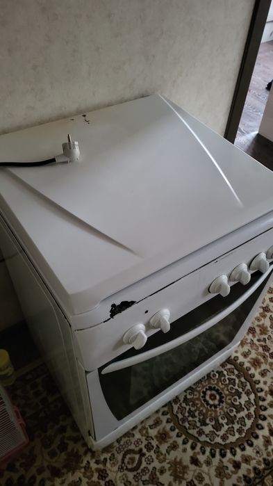 Газ плита. Продам. Можно на запчасти. Самовывоз.