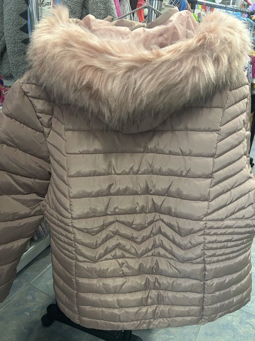 Продавам зимно дамско яке