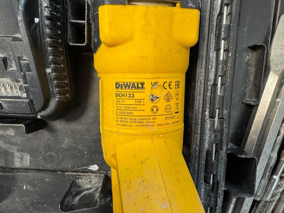 Акумулаторен перфоратор DeWALT DCH133