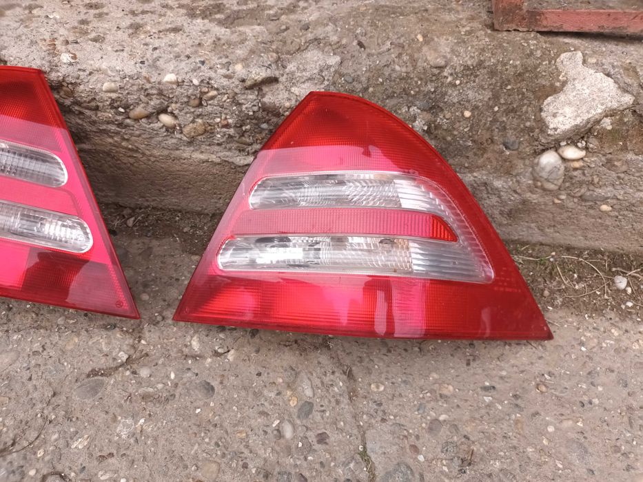 ляв и десен стоп за мерцедес Ц класа В203 седан MERCEDES C class W203