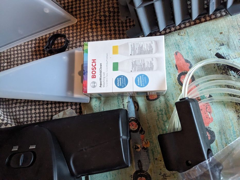 Aspirator Bosch cu functie de spalare