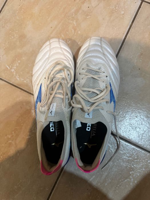 Mizuno morelia neo 42