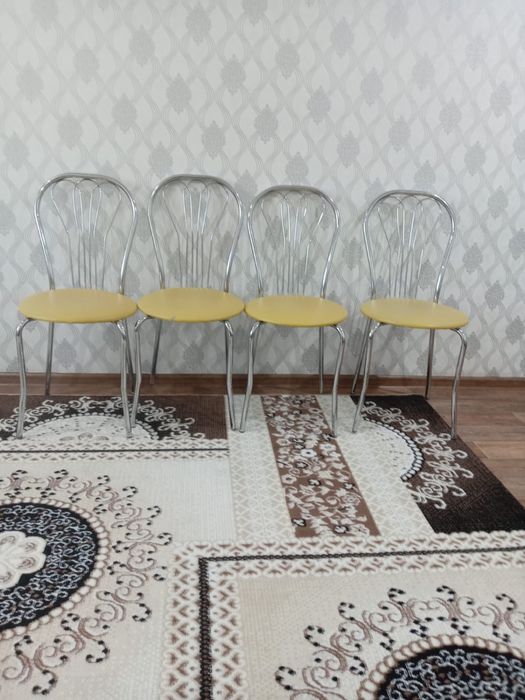 Стулья по 6000 тенге шт