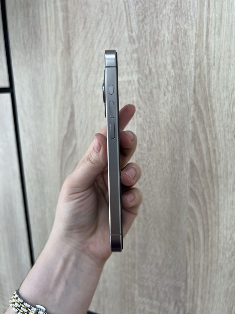 Iphone 15 pro 128GB