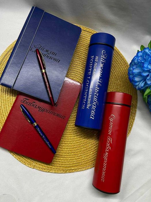 Подарки на Новый год Корпоративны подарки Именные подарки Брендиг Мерч