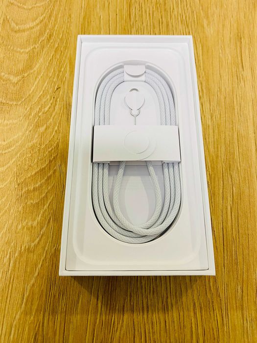 ЧИСТО НОВ !!! Apple iPhone 17, 512GB, 5G, White, Технополис