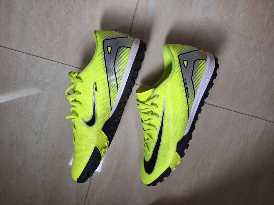 Adidasi/ Ghete fotbal Nike Mercurial, marimea 41 1/3, stare f buna