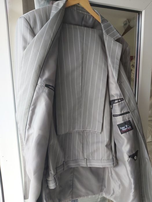 Costum barbati elegant