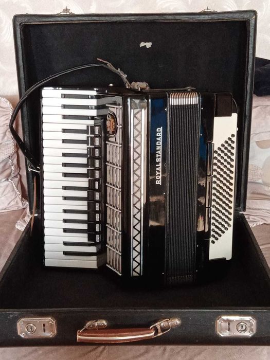 Продается аккордеон в отличном состоянии